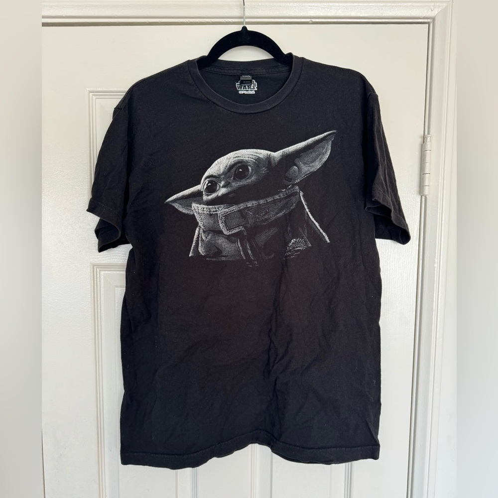The Mandalorian Grogu “the child” Official Star Wars t-shirt